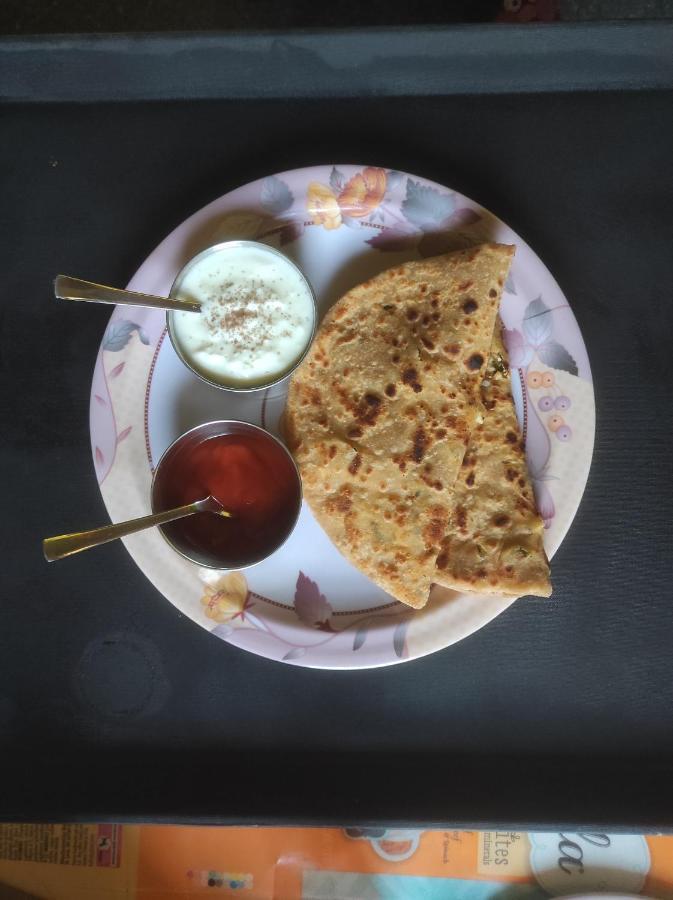 Anugraha Homestay Рамнагар Екстериор снимка